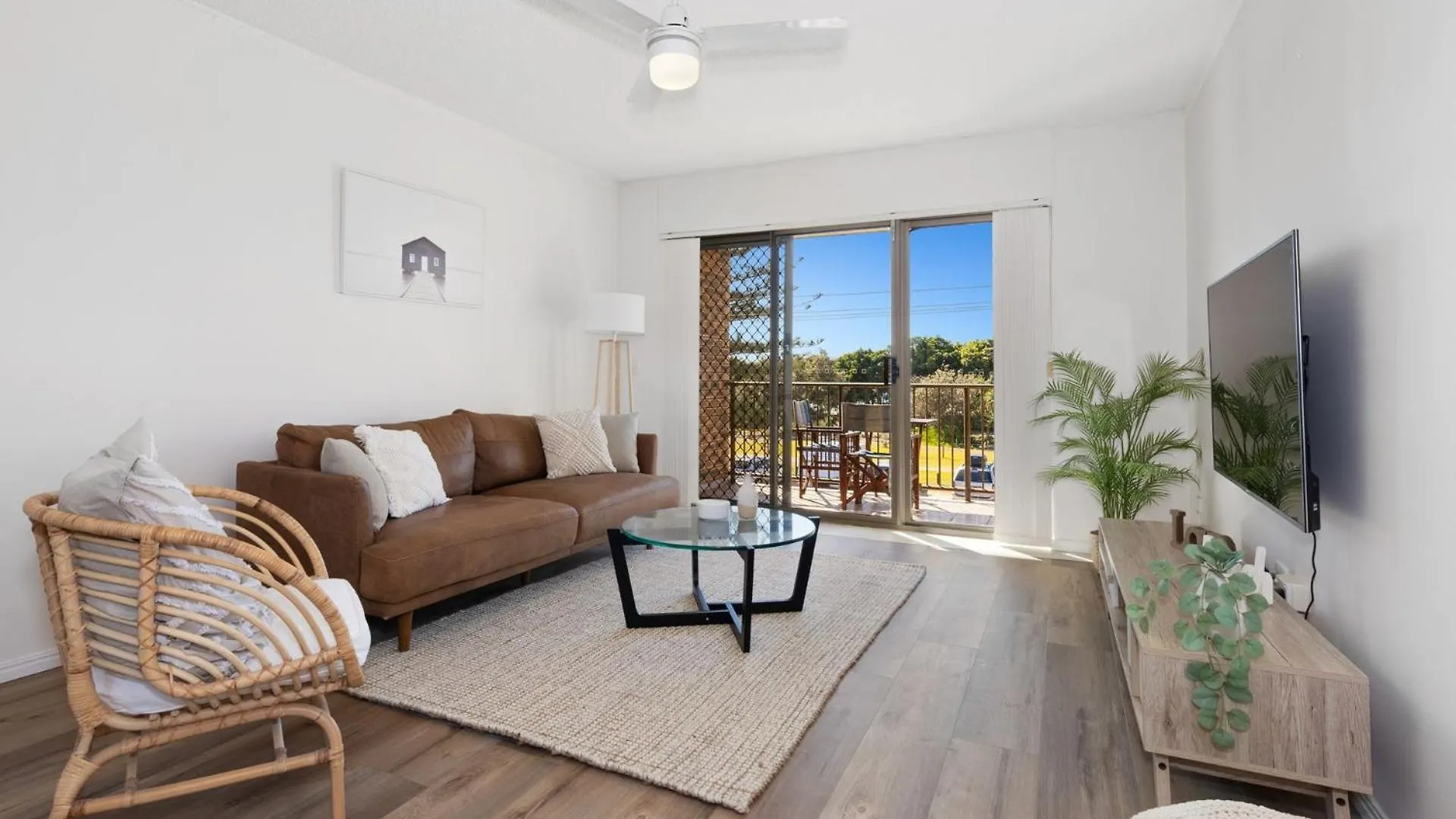 Seaside Getaway On Kingscliff Beach Apartment